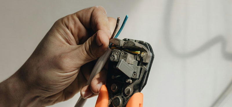 Proceso de inspección y verificación RETIE con RTL Certifications